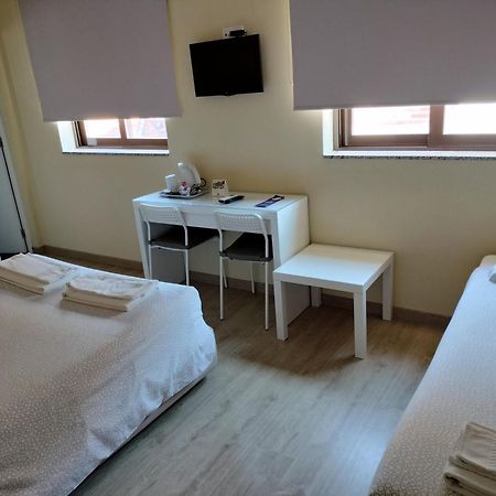 Metro Vilar Suites & Villas Vilar do Pinheiro 客房 照片