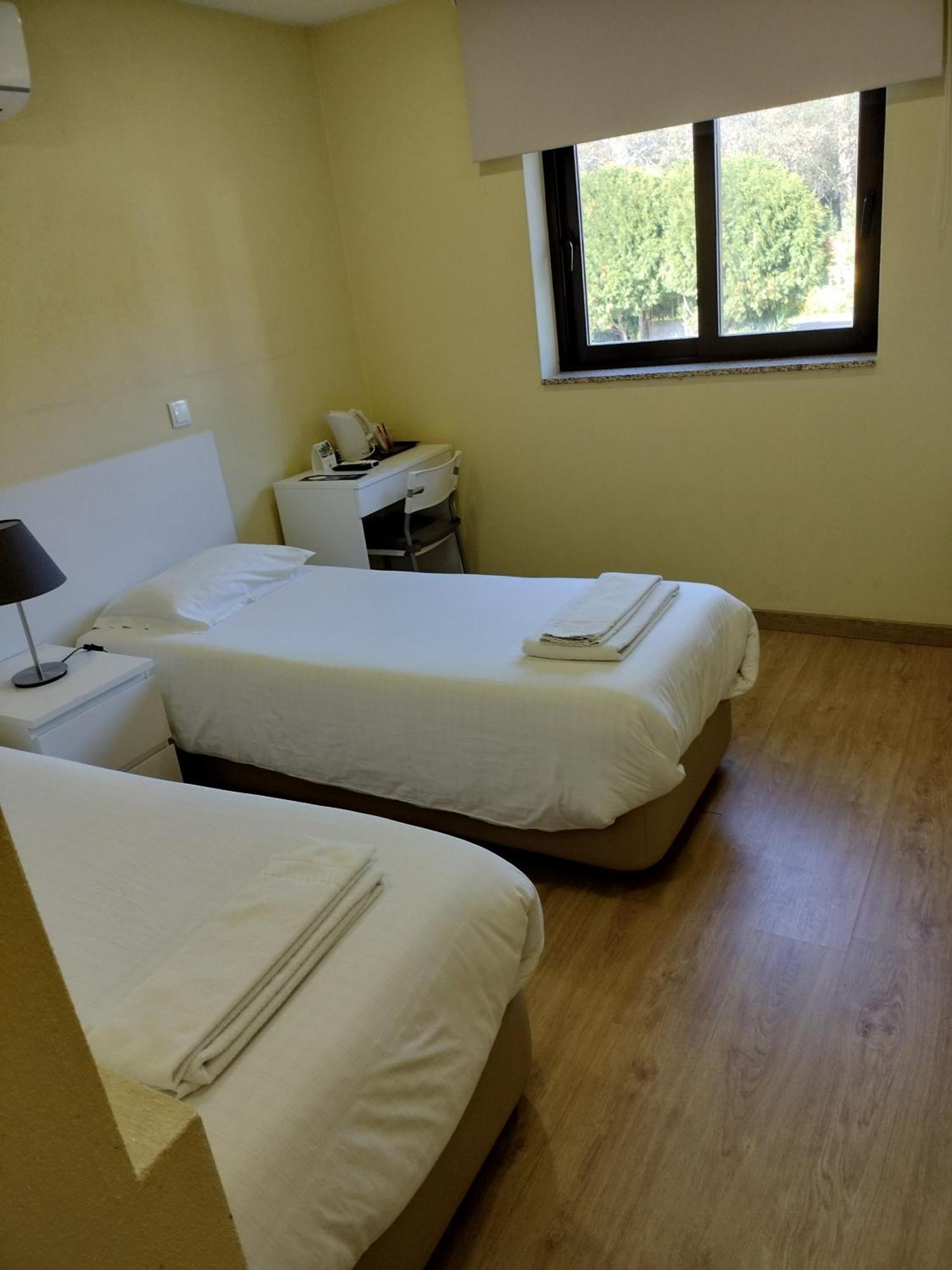 Metro Vilar Suites & Villas Vilar do Pinheiro 客房 照片